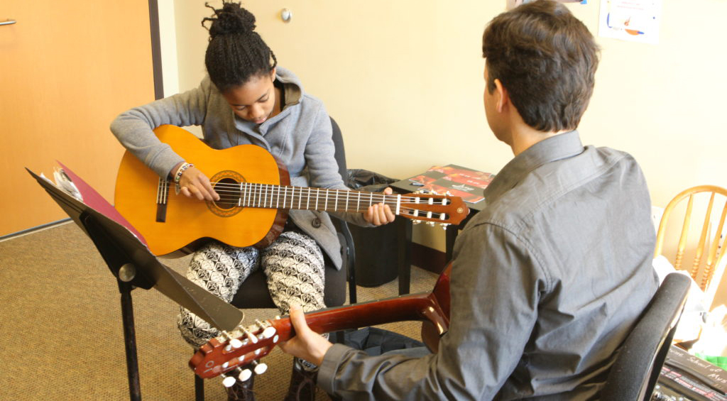 Summer-Guitar-lesson