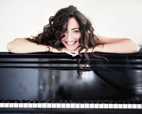 Hélène Tysman at the piano