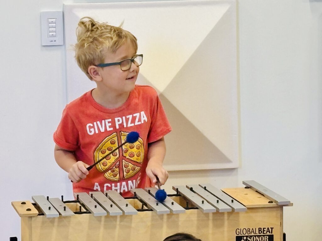 01-2, Madals, Music+