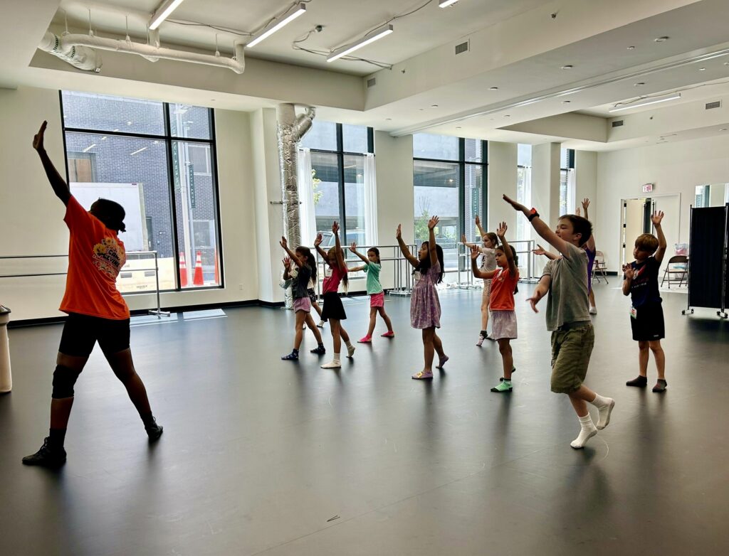 3-4, Cimbaloms, Dance