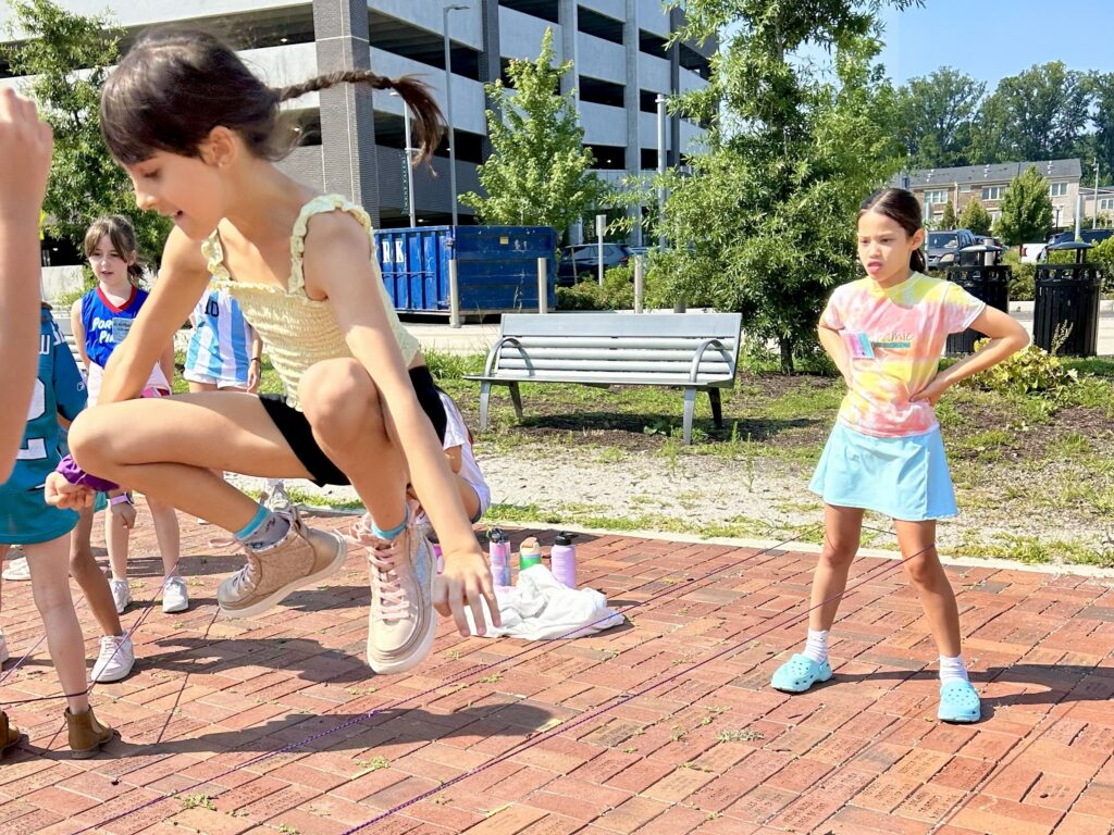 Rondadors, 3-5, Sports and Gamess