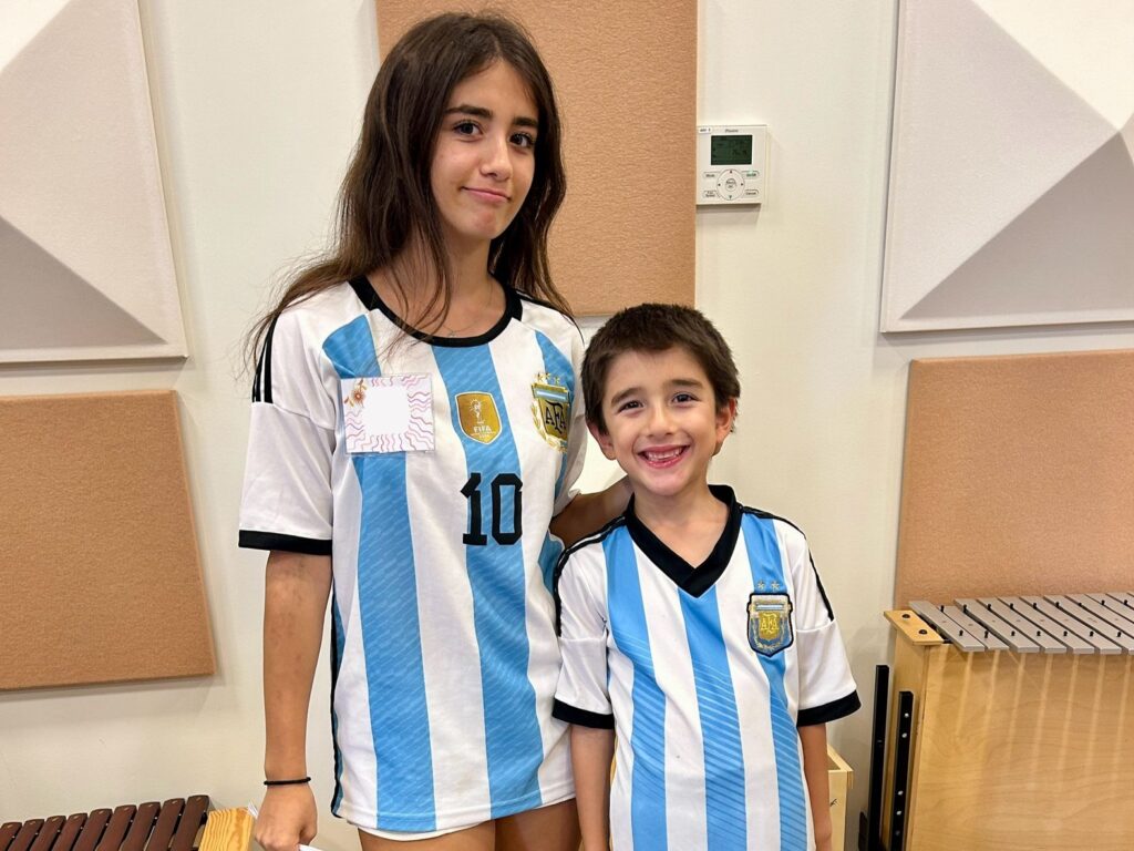 Sibling photo, jersey day
