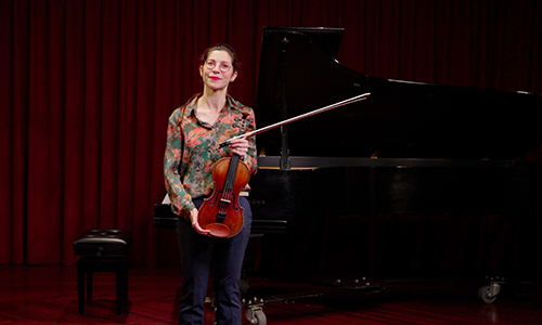 Violin faculty member Annabelle Berthomé-Reynolds