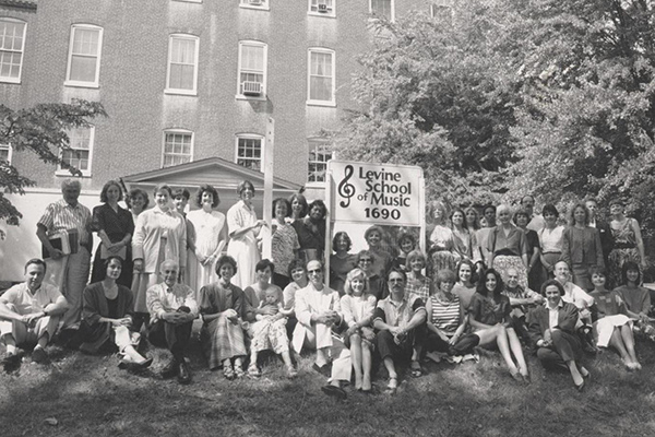 Georgetown Campus and Faculty 1980's 6x4