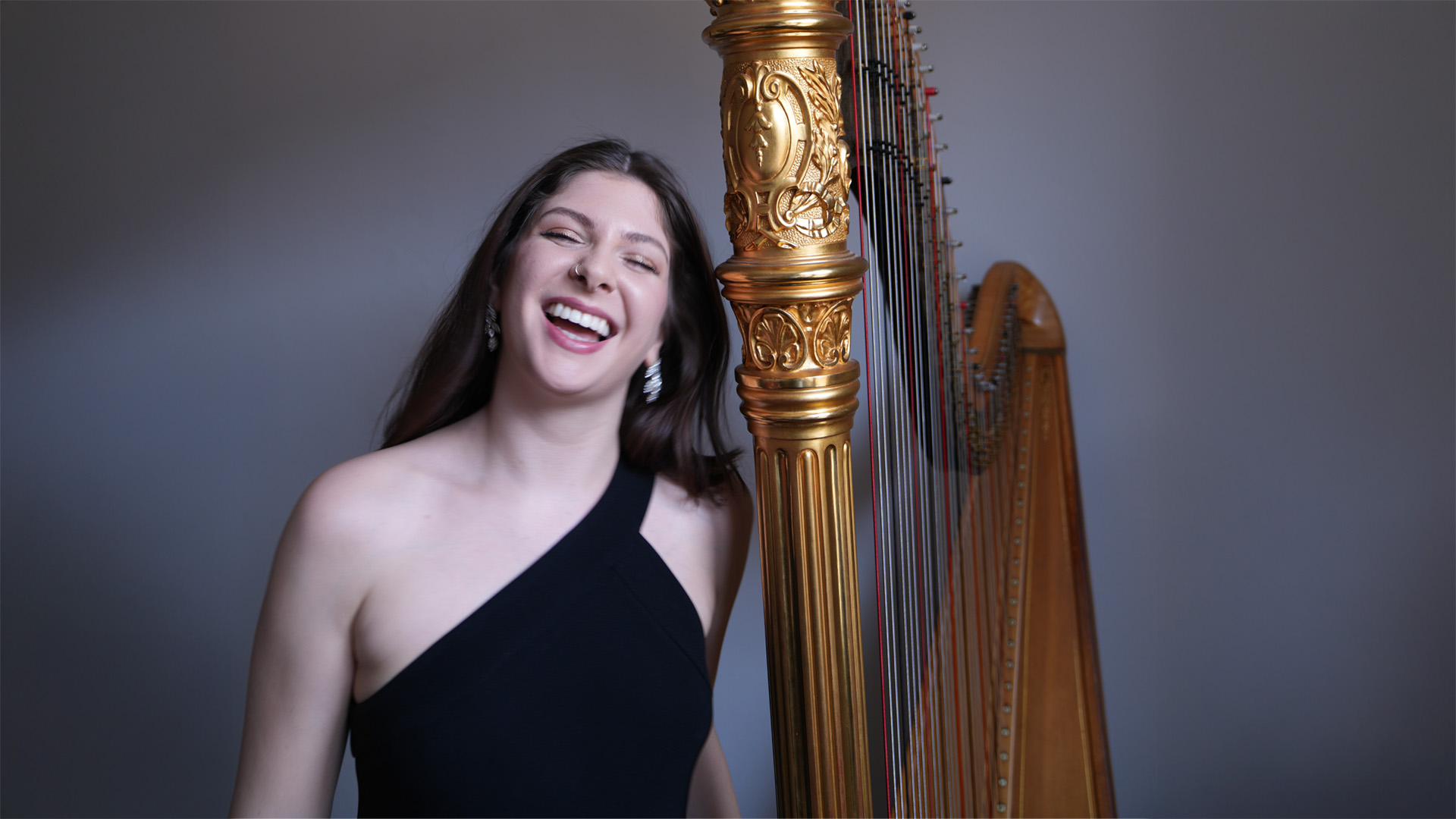 Isabel Cardenas EVENT Isabel Cardenas with harp