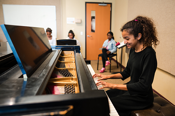 50 Piano Performance Class 6x4