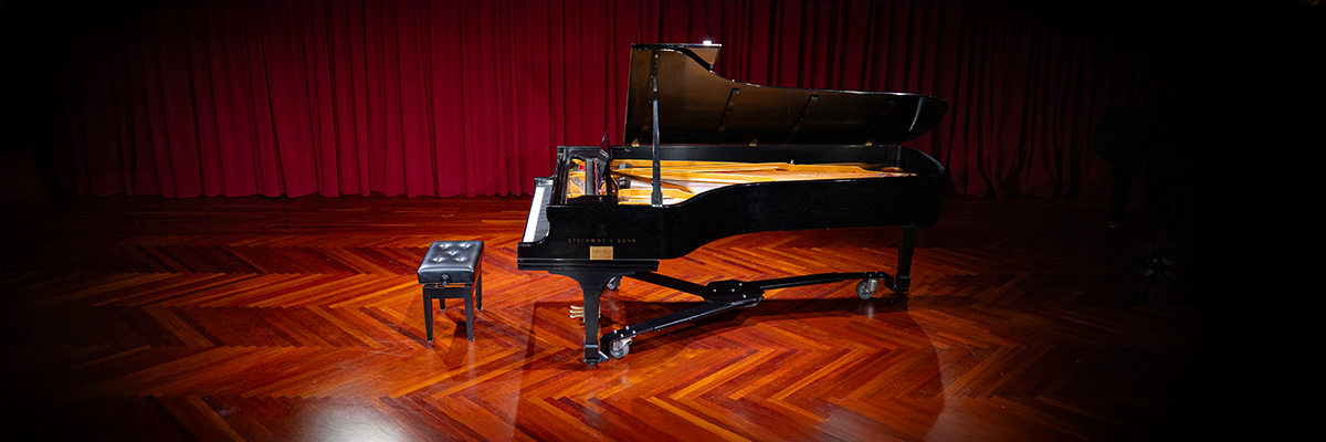 Lang Steinway D header
