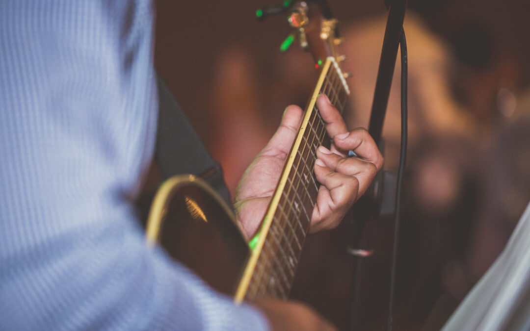 Choosing Your First Guitar: Electric, Acoustic, or Classical?