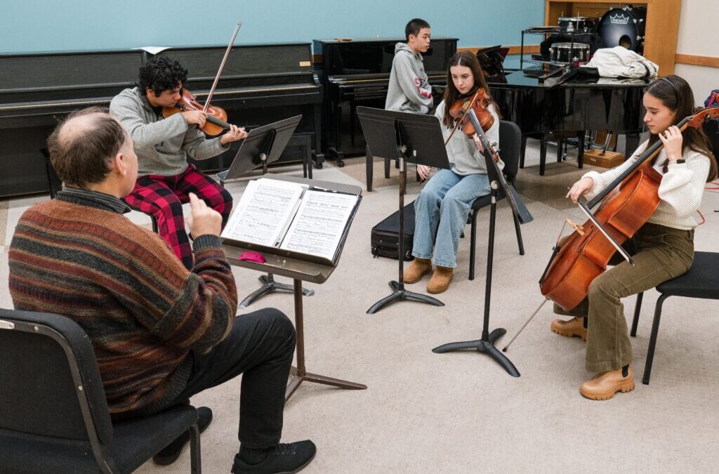 Group Music Classes vs. Private Instruction: Which Is Best for You?